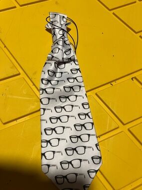Novelty White Sunglasses Print Tie - Women Accessories